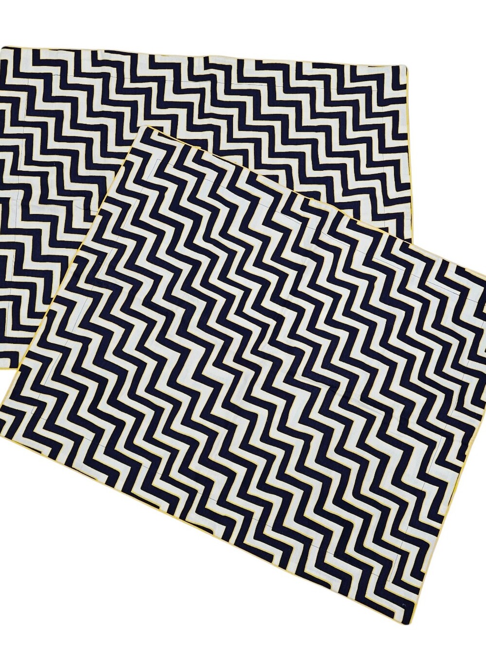 Tommy Hilfiger Sierra Azul Blue White Yellow Zigzag STD Pillow Shams Cotton Set
